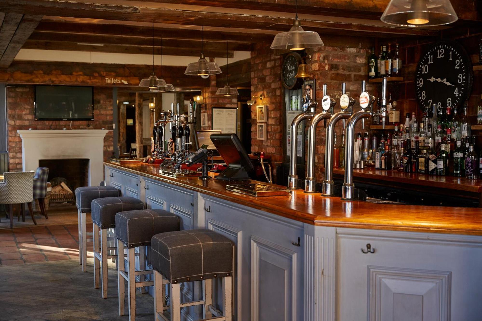 De Trafford Arms By Chef & Brewer Collection Hotel Alderley Edge Buitenkant foto