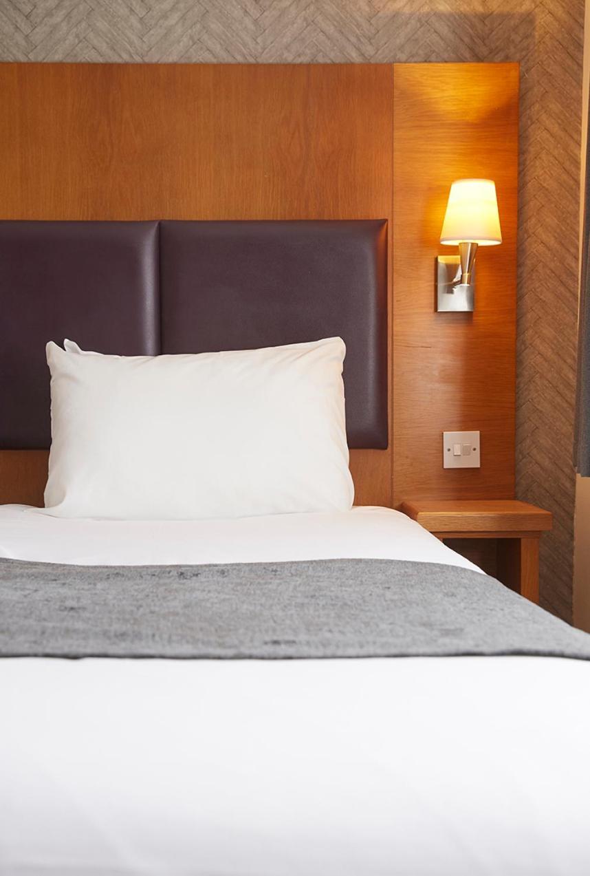 De Trafford Arms By Chef & Brewer Collection Hotel Alderley Edge Buitenkant foto